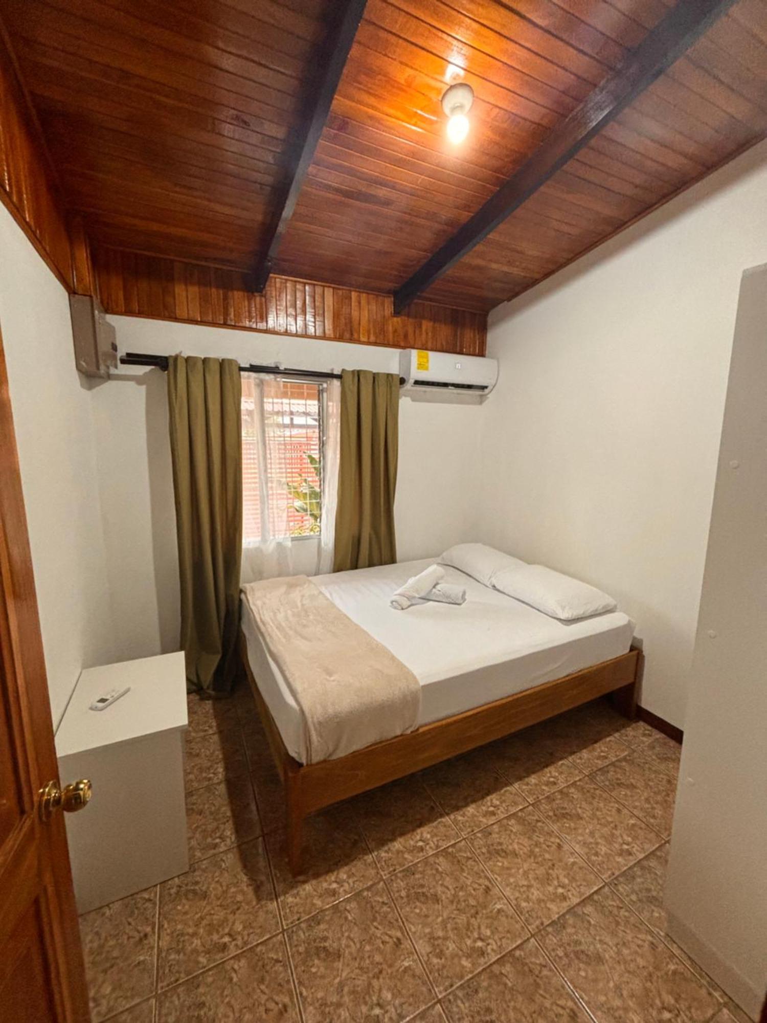Apartamentos Maily La Fortuna Exterior foto
