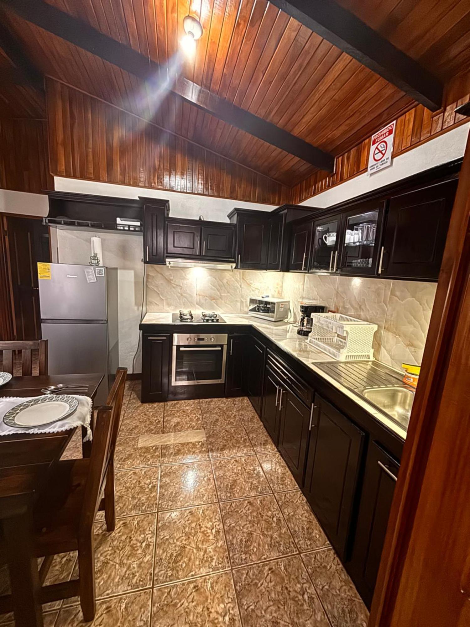 Apartamentos Maily La Fortuna Exterior foto